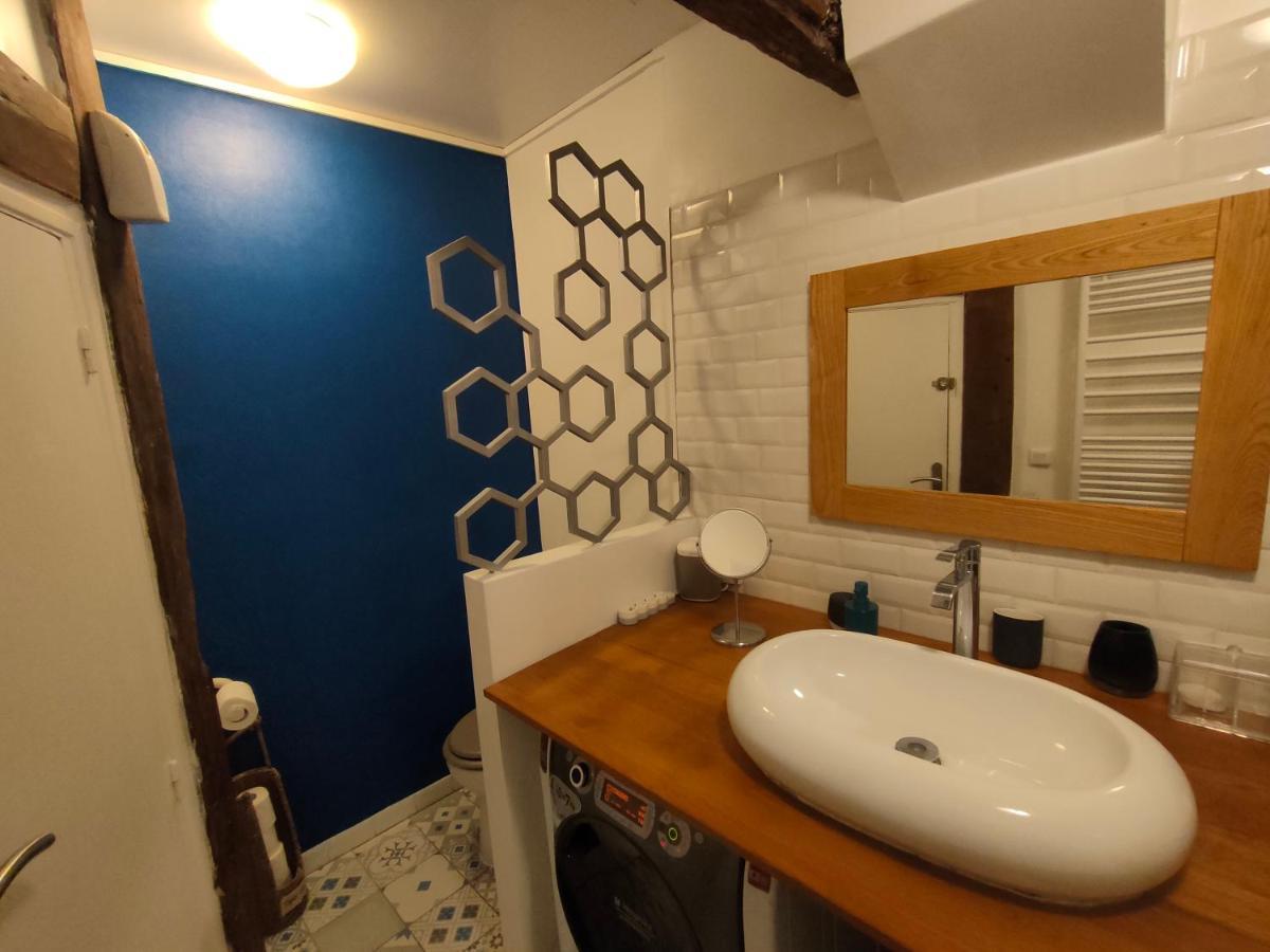 Central & Nice ! 3 Bedrooms, 2 Bathrooms Paris Bagian luar foto